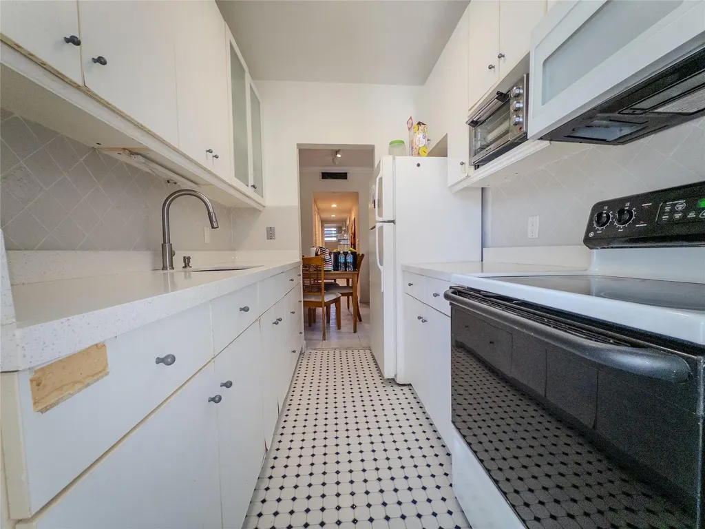 2430 NE 135th Street North Miami FL 33181