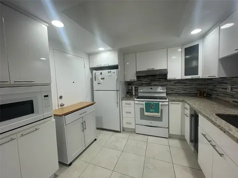 1160 N Federal Highway Fort Lauderdale FL 33304