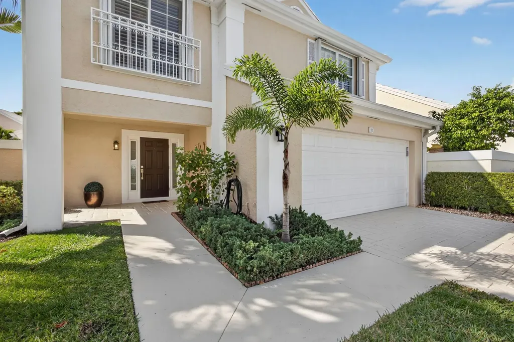 12 Wyndham Lane Palm Beach Gardens FL 33418