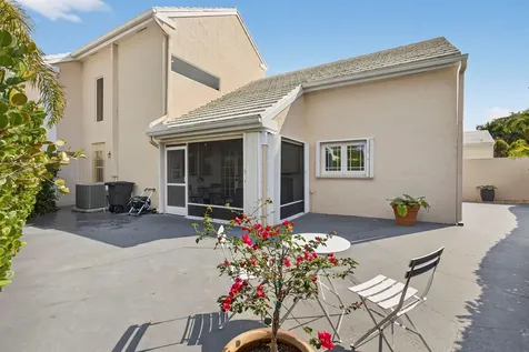12 Wyndham Lane Palm Beach Gardens FL 33418
