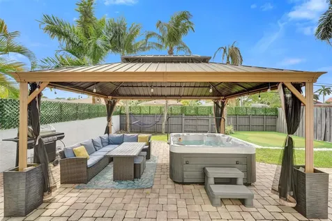210 SE Park Street Dania Beach FL 33004