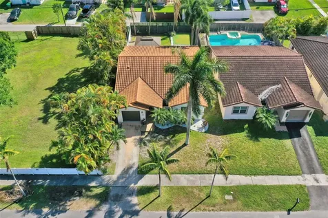 210 SE Park Street Dania Beach FL 33004