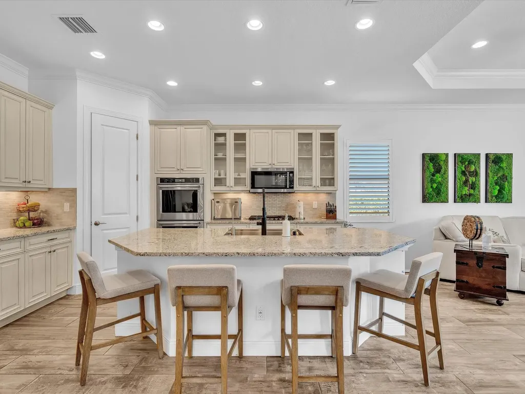 11715 NW 82nd Court Parkland FL 33076