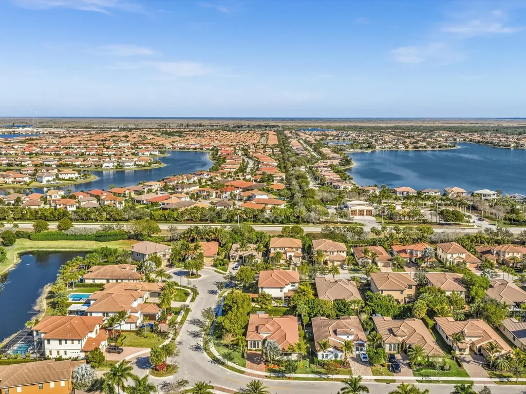 11715 NW 82nd Court Parkland FL 33076