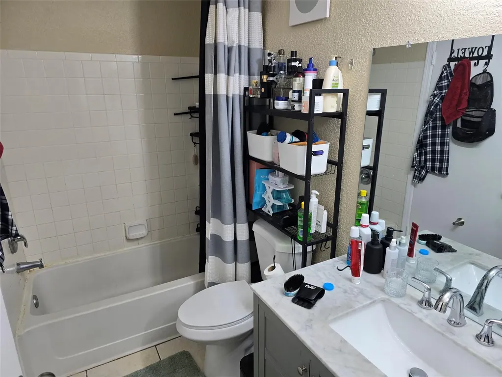 2846 S University Drive Davie FL 33328