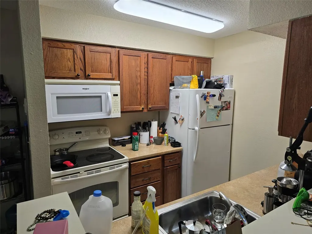 2846 S University Drive Davie FL 33328