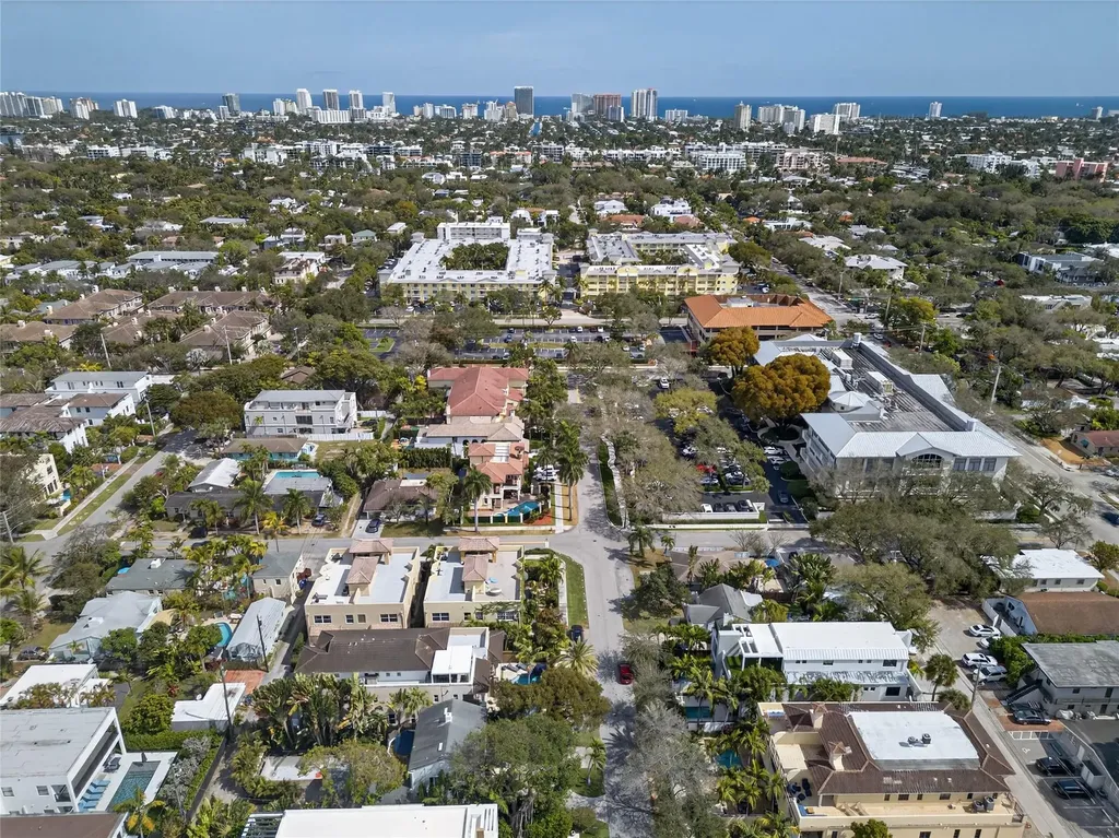 1215 NE 1st Street Fort Lauderdale FL 33301