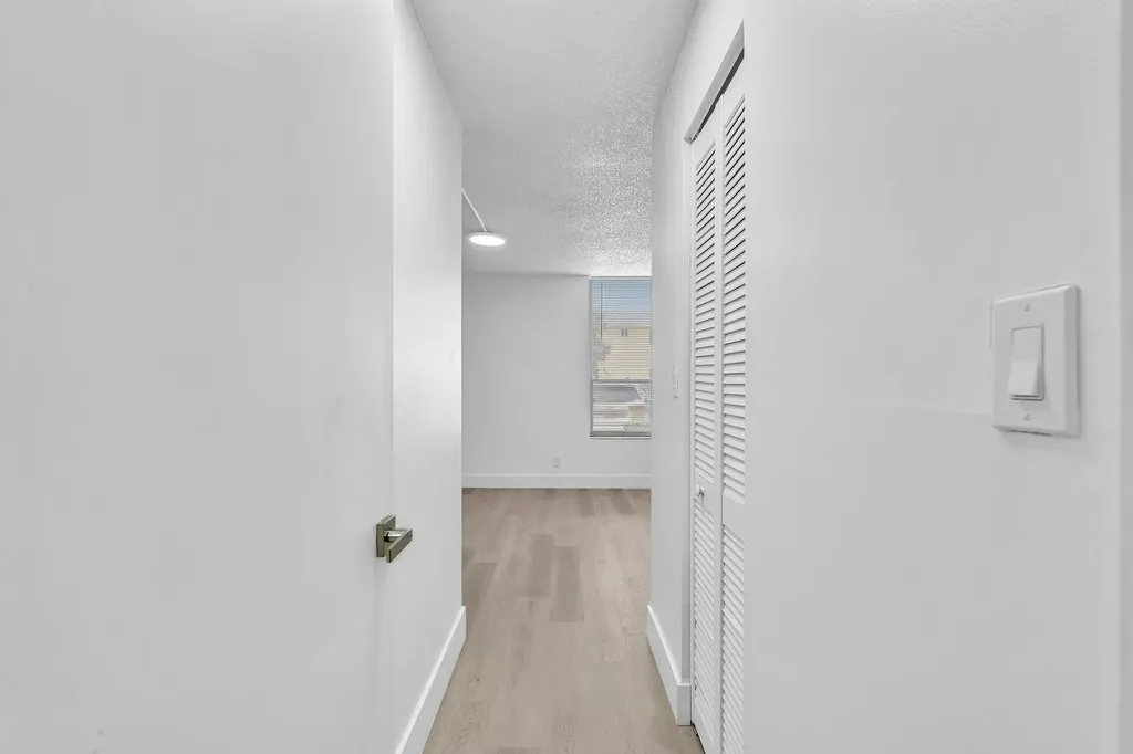 7175 Orange Drive Davie FL 33314