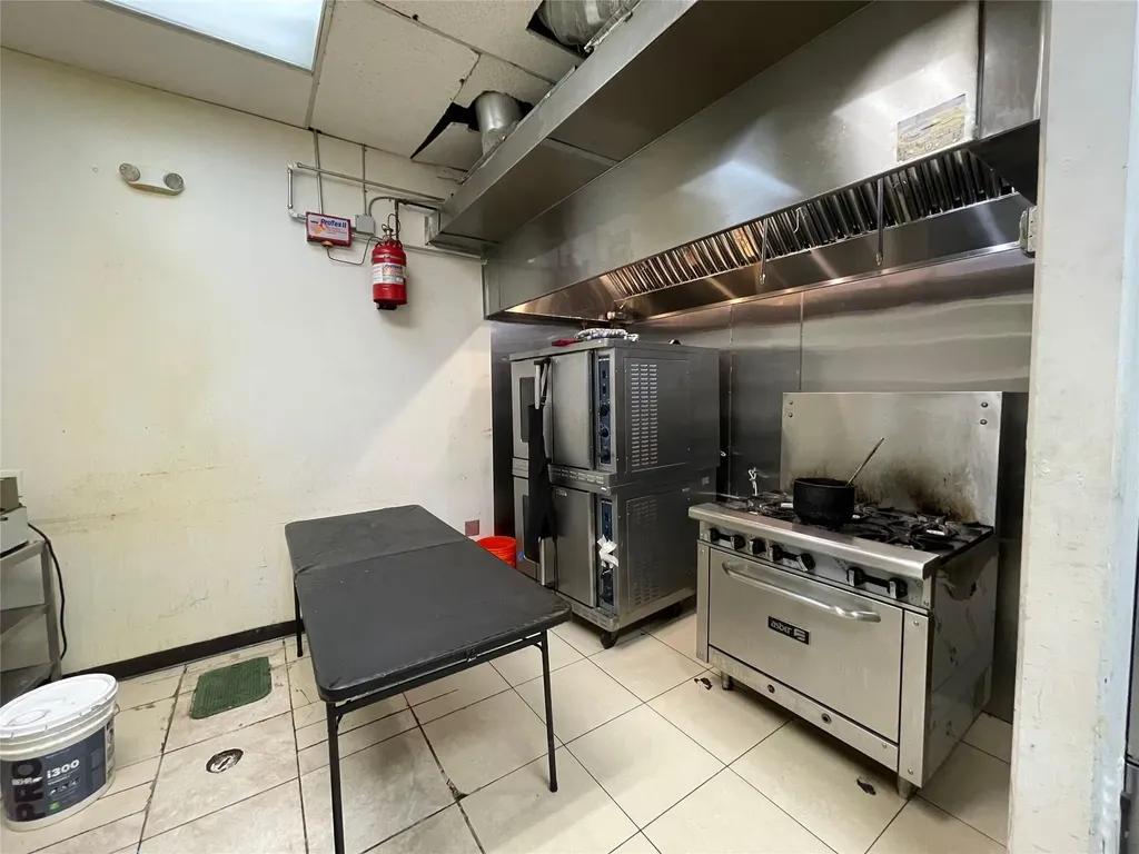 2900 State Road 7 Lauderdale Lakes FL 33311