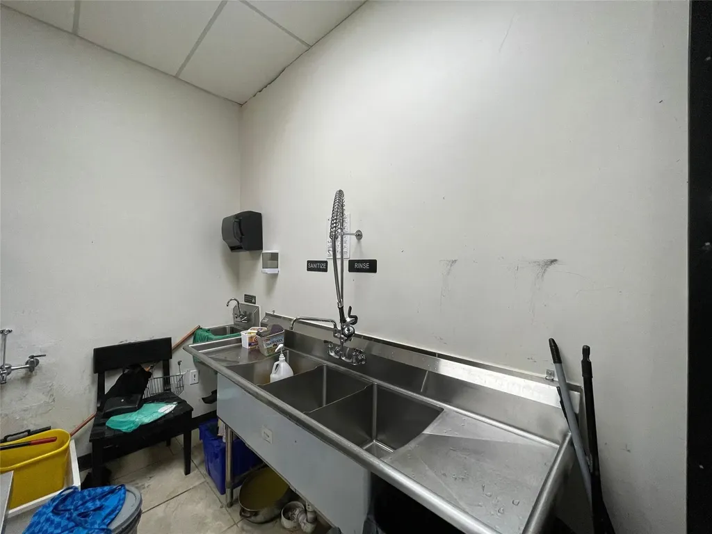 2900 State Road 7 Lauderdale Lakes FL 33311