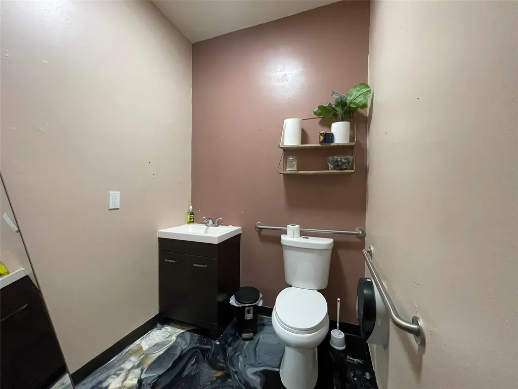 2900 State Road 7 Lauderdale Lakes FL 33311