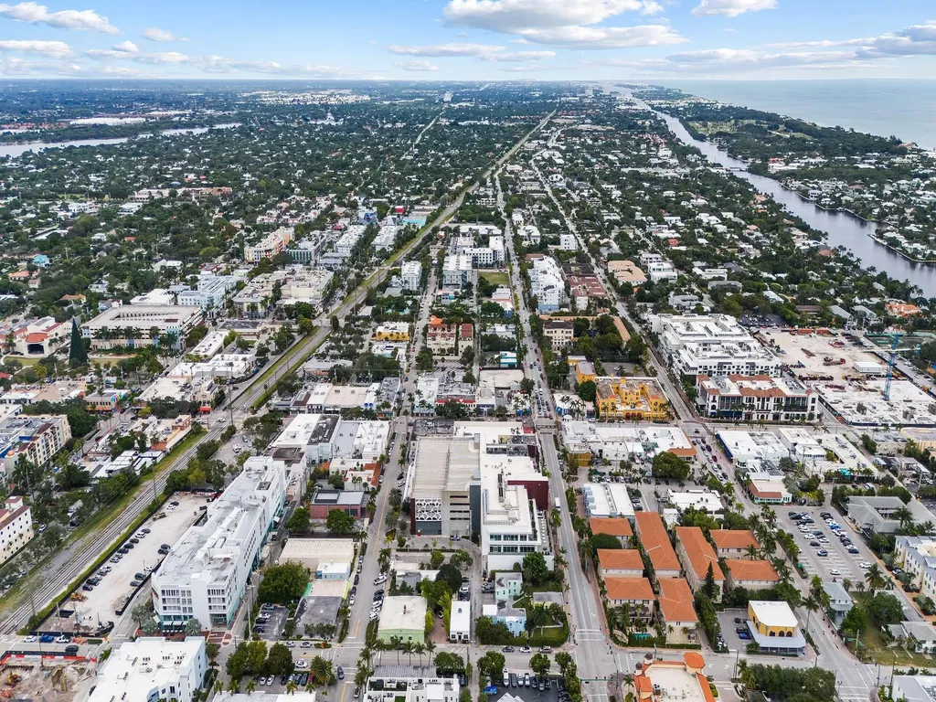 50 SE 4th Avenue Delray Beach FL 33483