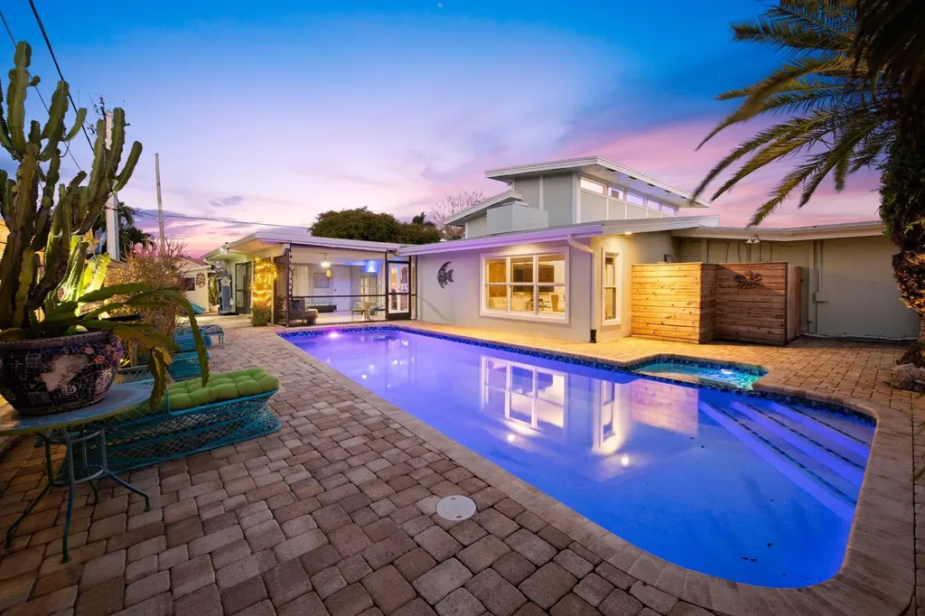 2675 NE 24th Street Lighthouse Point FL 33064