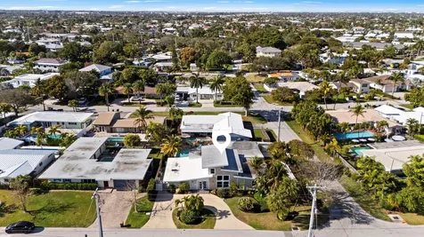 2675 NE 24th Street Lighthouse Point FL 33064