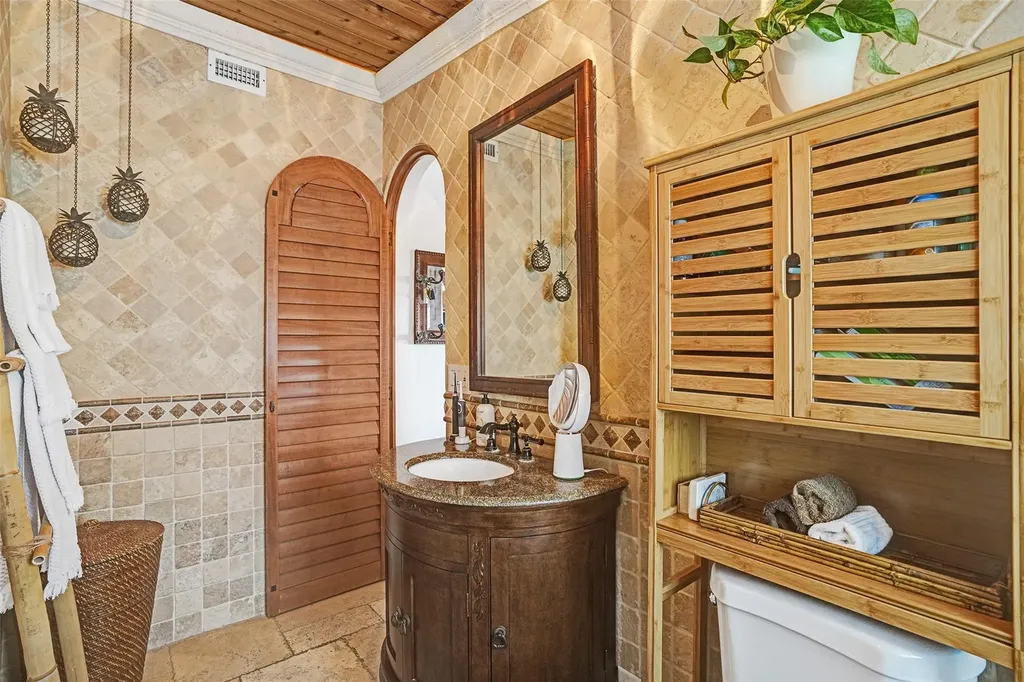 1039 Hillsboro Mile Hillsboro Beach FL 33062