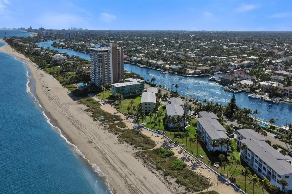 1039 Hillsboro Mile Hillsboro Beach FL 33062