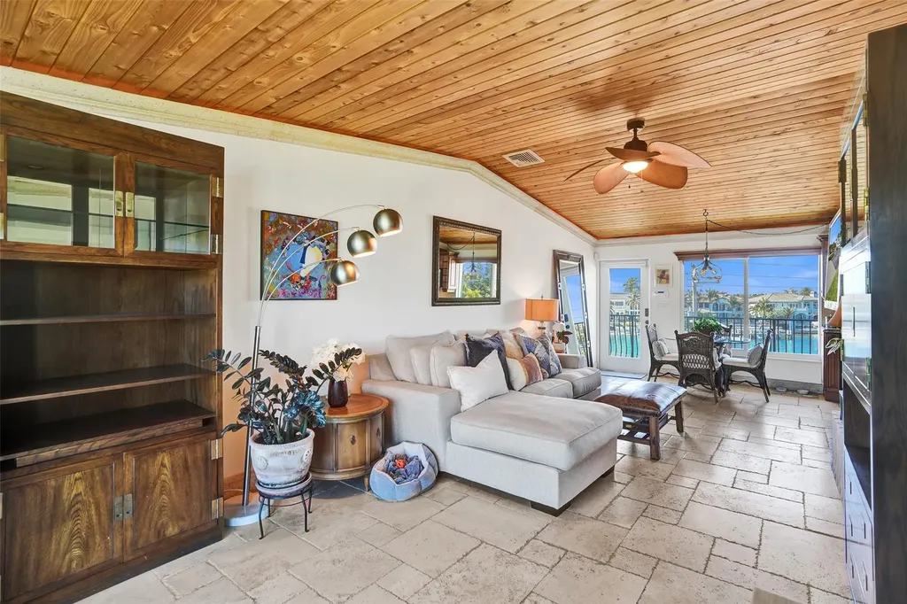 1039 Hillsboro Mile Hillsboro Beach FL 33062