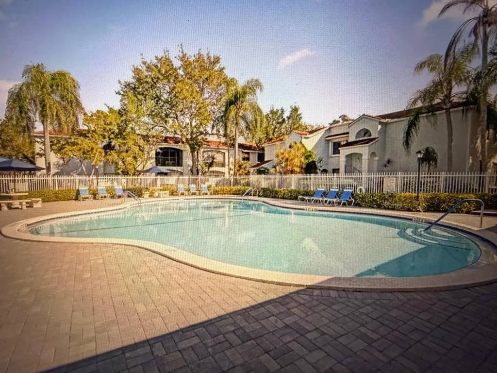 11456 NW 10th Street Hollywood FL 33026