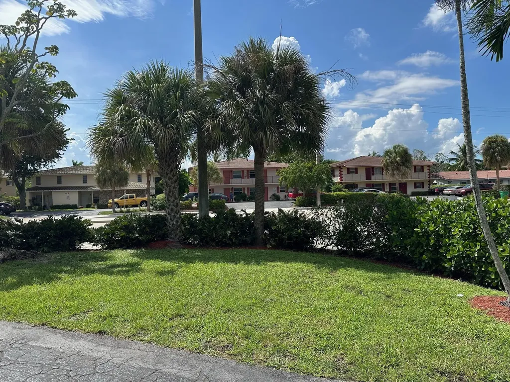 4117 Riverside Drive Coral Springs FL 33065