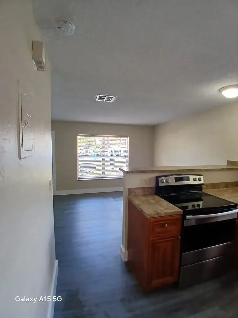 4117 Riverside Drive Coral Springs FL 33065