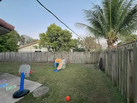 4117 Riverside Drive Coral Springs FL 33065