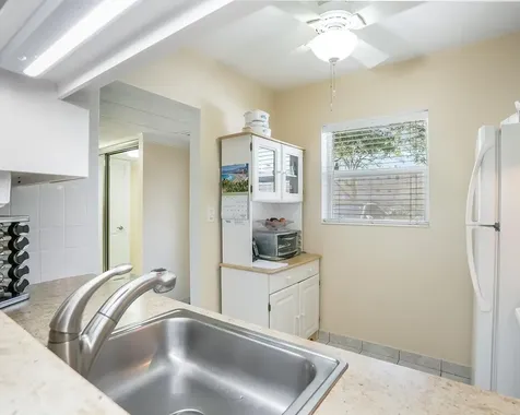 3400 NW 48th Avenue Lauderdale Lakes FL 33319