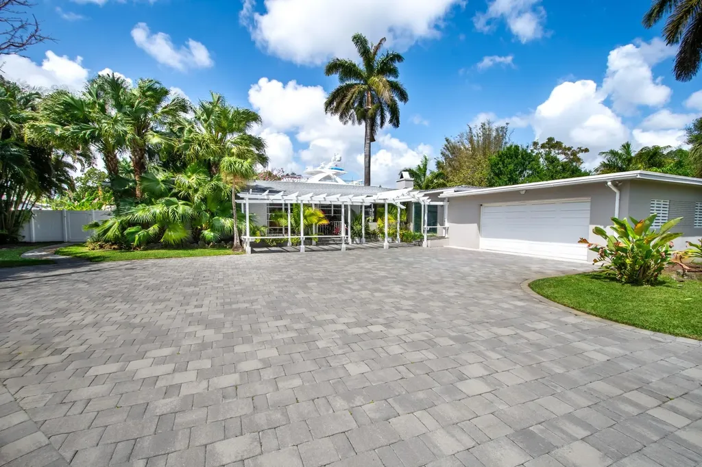 2337 SW 27th Avenue Fort Lauderdale FL 33312