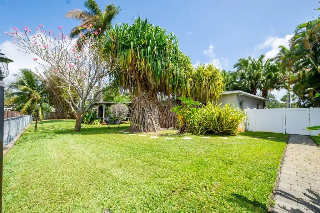 2337 SW 27th Avenue Fort Lauderdale FL 33312