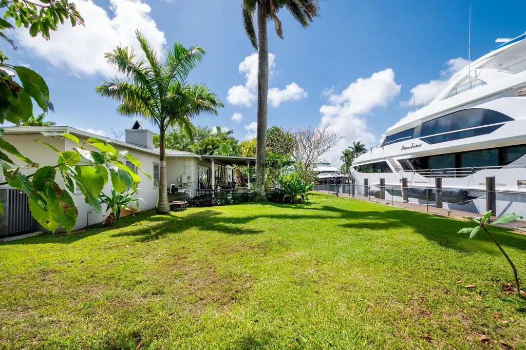2337 SW 27th Avenue Fort Lauderdale FL 33312
