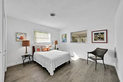 712 NE 34th Court Oakland Park FL 33334