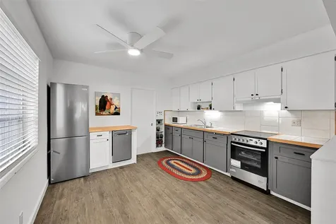 712 NE 34th Court Oakland Park FL 33334