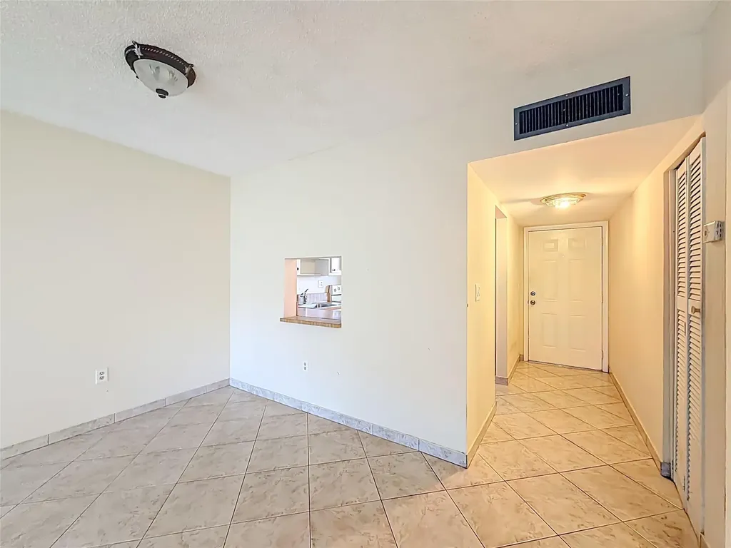5935 Del Lago Circle Sunrise FL 33313