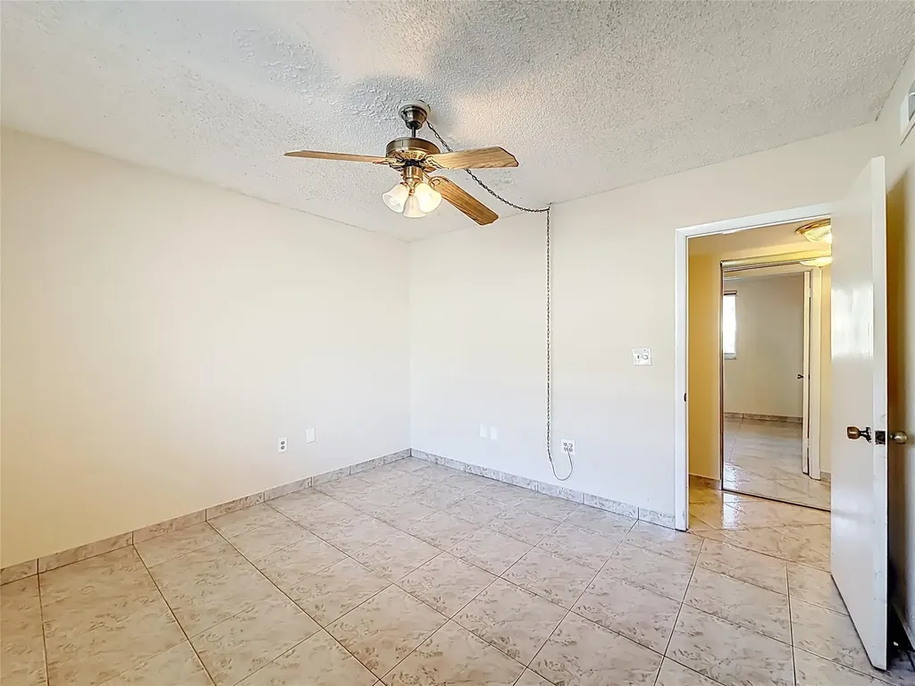 5935 Del Lago Circle Sunrise FL 33313