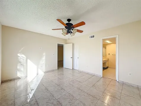 5935 Del Lago Circle Sunrise FL 33313