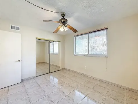 5935 Del Lago Circle Sunrise FL 33313