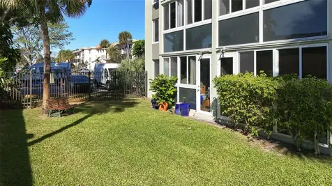 5935 Del Lago Circle Sunrise FL 33313