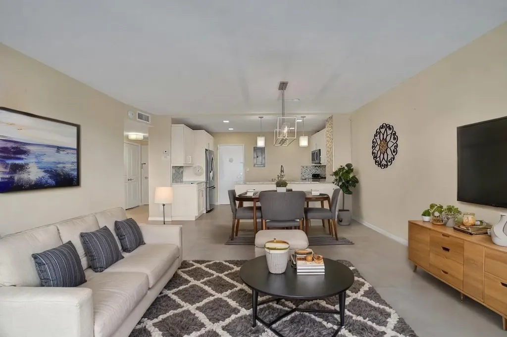 3300 NE 36th Street Fort Lauderdale FL 33308