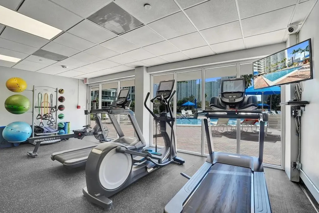 3300 NE 36th Street Fort Lauderdale FL 33308