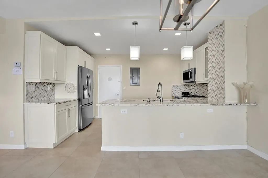 3300 NE 36th Street Fort Lauderdale FL 33308