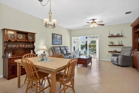 8204 Santa Monica Avenue Tamarac FL 33321