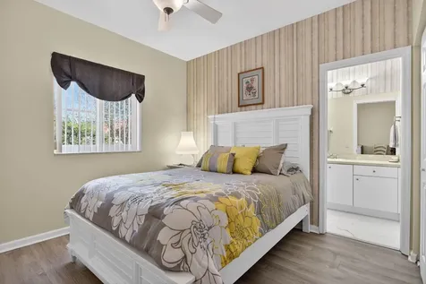 8204 Santa Monica Avenue Tamarac FL 33321