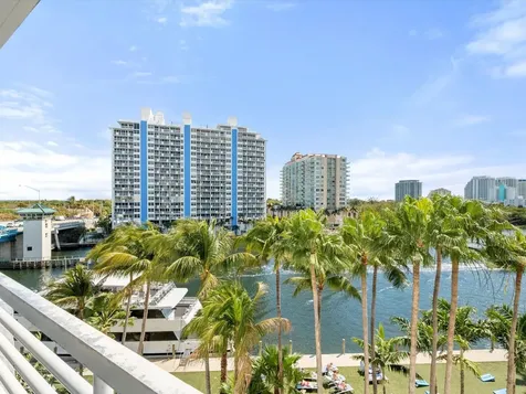 2670 E Sunrise Boulevard Fort Lauderdale FL 33304