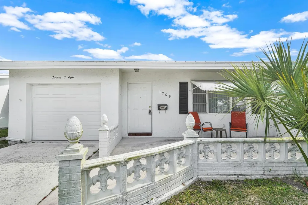 1308 SW 18th Street Boynton Beach FL 33426