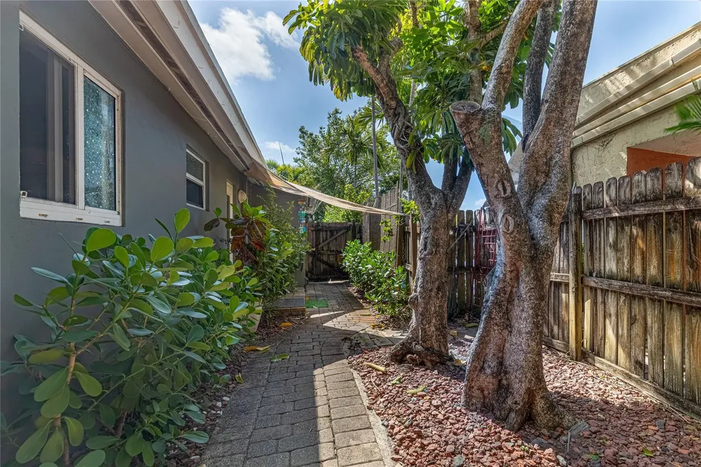 1009 NE 23rd Drive Wilton Manors FL 33305
