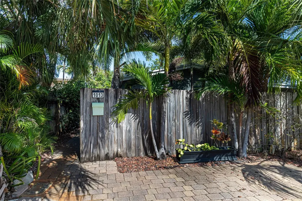 1009 NE 23rd Drive Wilton Manors FL 33305