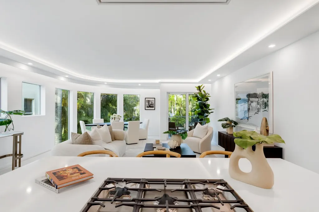 421 Hendricks Isle Fort Lauderdale FL 33301