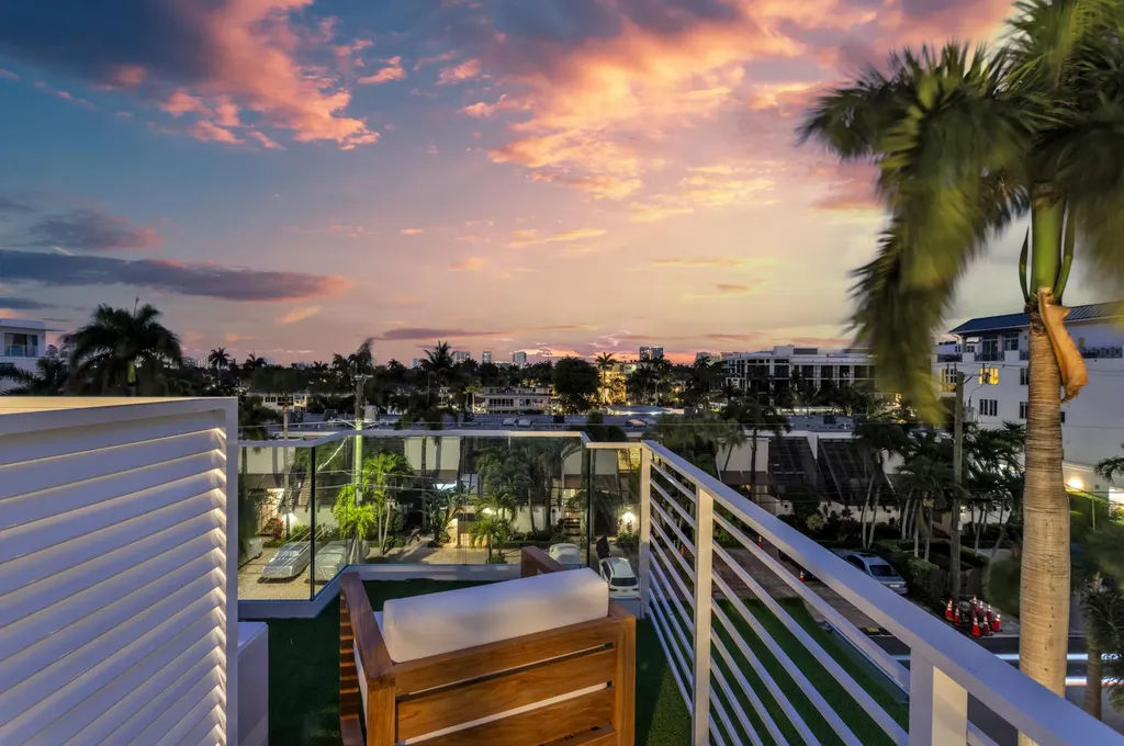 421 Hendricks Isle Fort Lauderdale FL 33301