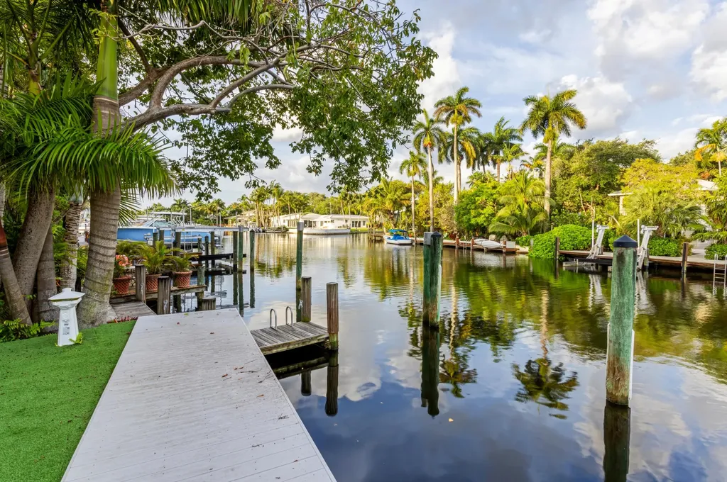 421 Hendricks Isle Fort Lauderdale FL 33301