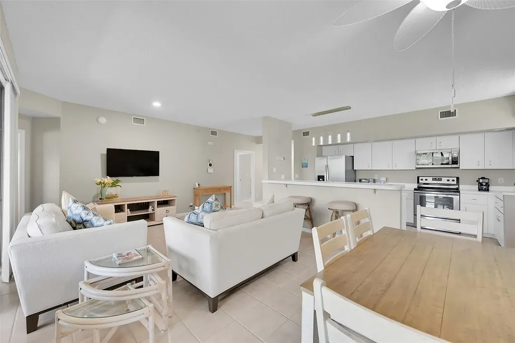 8049 Aberdeen Drive Boynton Beach FL 33472