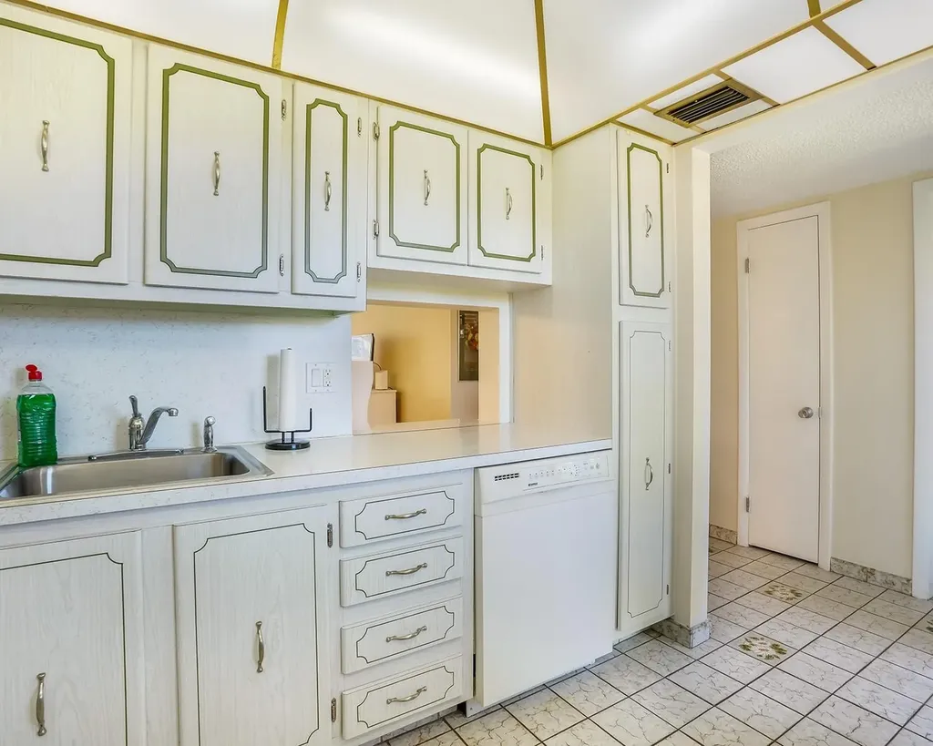 2615 NE 3rd Court Boynton Beach FL 33435